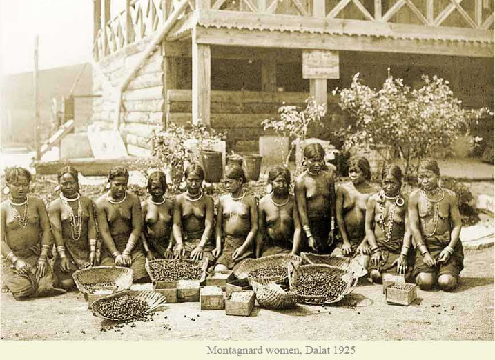 Các phụ nữ dân tộc bản địa Dalat, 1925